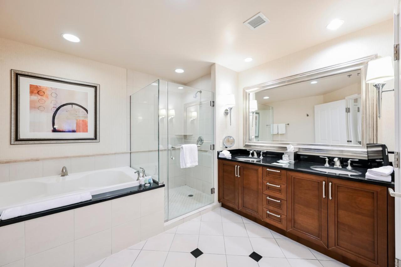 Penthouse Suite With Strip View At The Signature At Mgm Grand ลาสเวกัส ภายนอก รูปภาพ