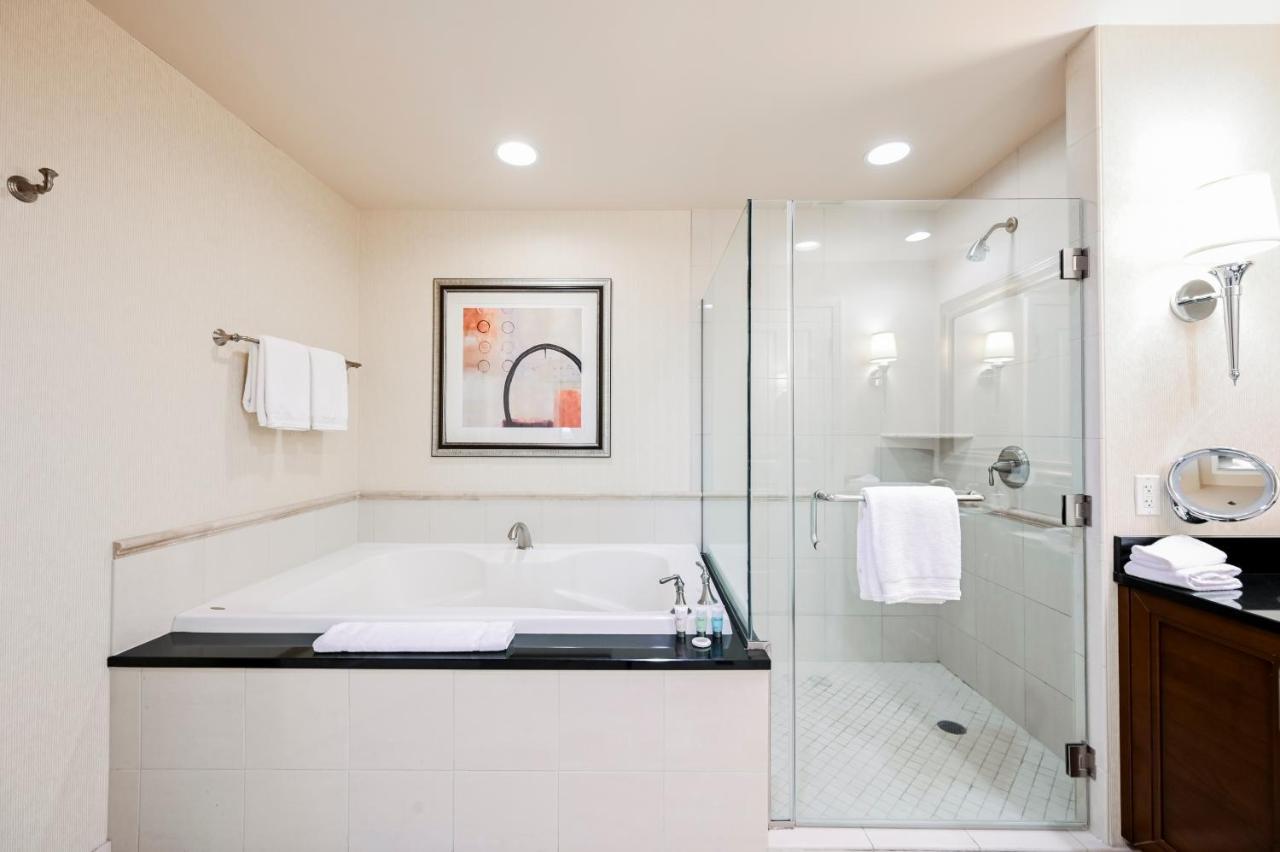 Penthouse Suite With Strip View At The Signature At Mgm Grand ลาสเวกัส ภายนอก รูปภาพ