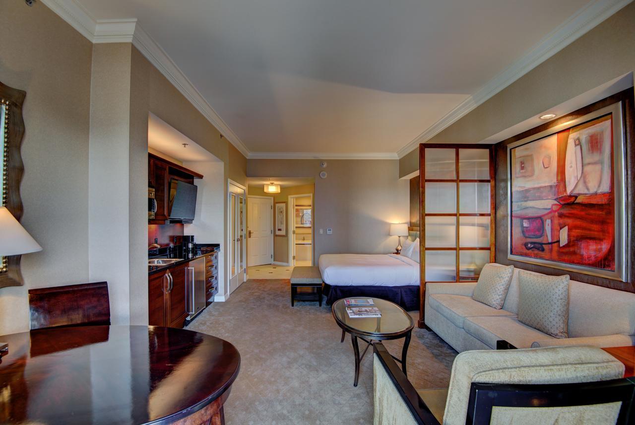 Penthouse Suite With Strip View At The Signature At Mgm Grand ลาสเวกัส ภายนอก รูปภาพ