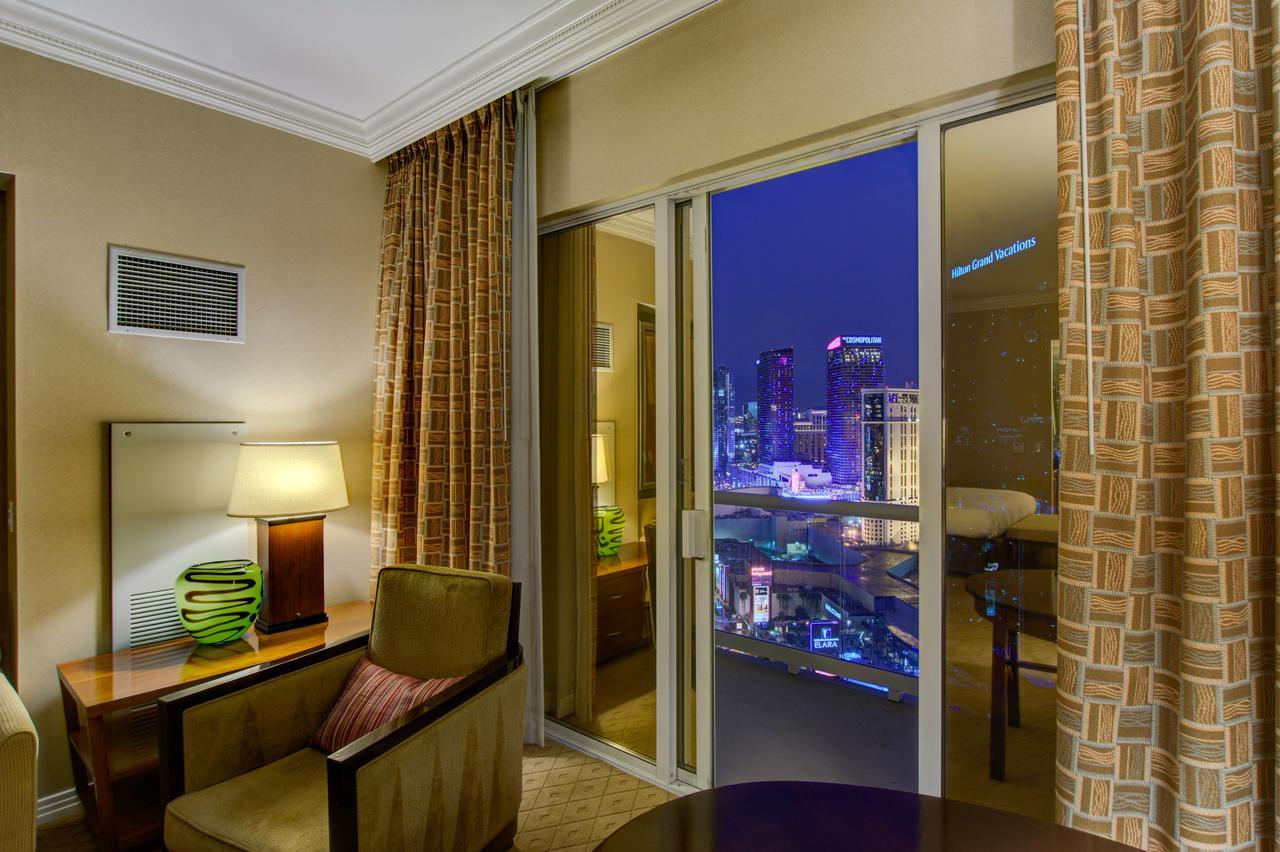 Penthouse Suite With Strip View At The Signature At Mgm Grand ลาสเวกัส ภายนอก รูปภาพ