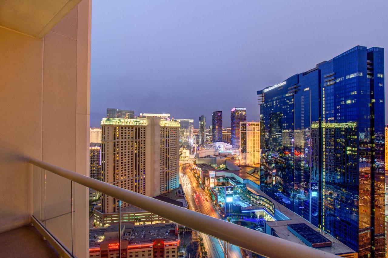 Penthouse Suite With Strip View At The Signature At Mgm Grand ลาสเวกัส ภายนอก รูปภาพ